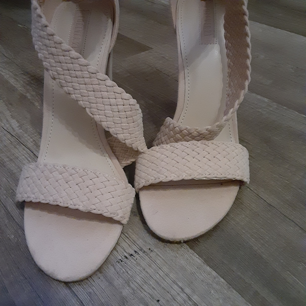 Forever 21 blush heels size 7